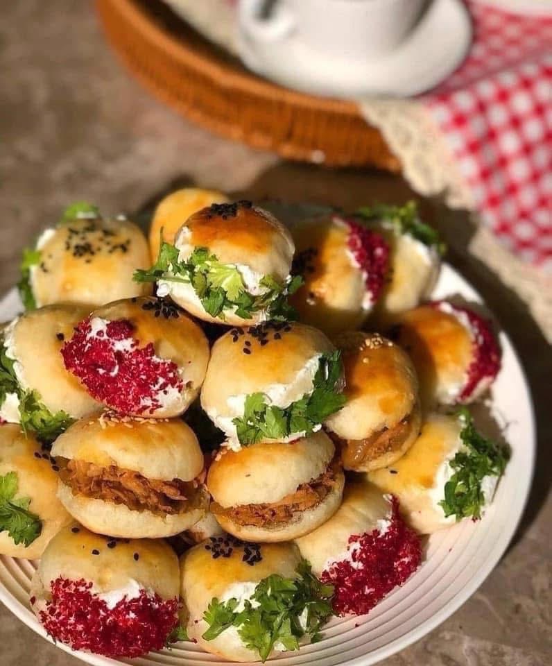 فطائر اللبنة والتونة